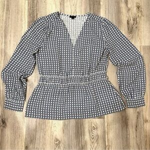 Ann Taylor Long Sleeve V-Neck Blouse top small